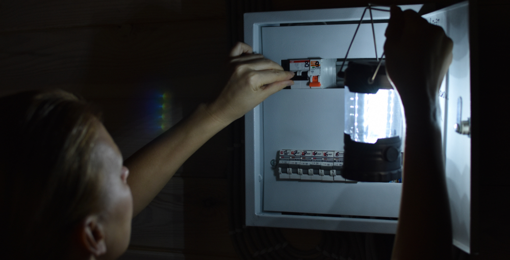 Managing a Power Outage: Food Safety Tips